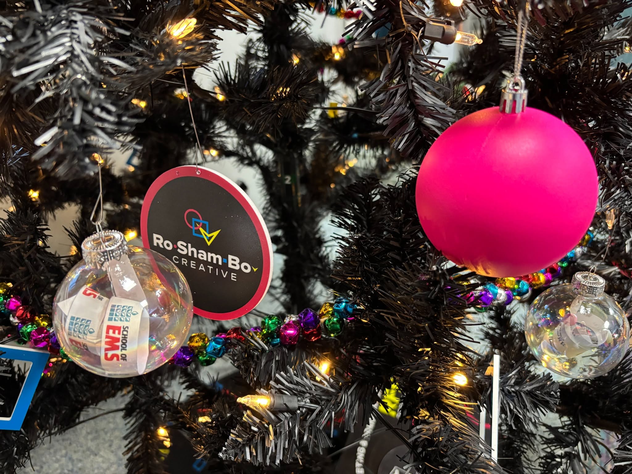 Image of RoShamBo Creative Christmas Tree